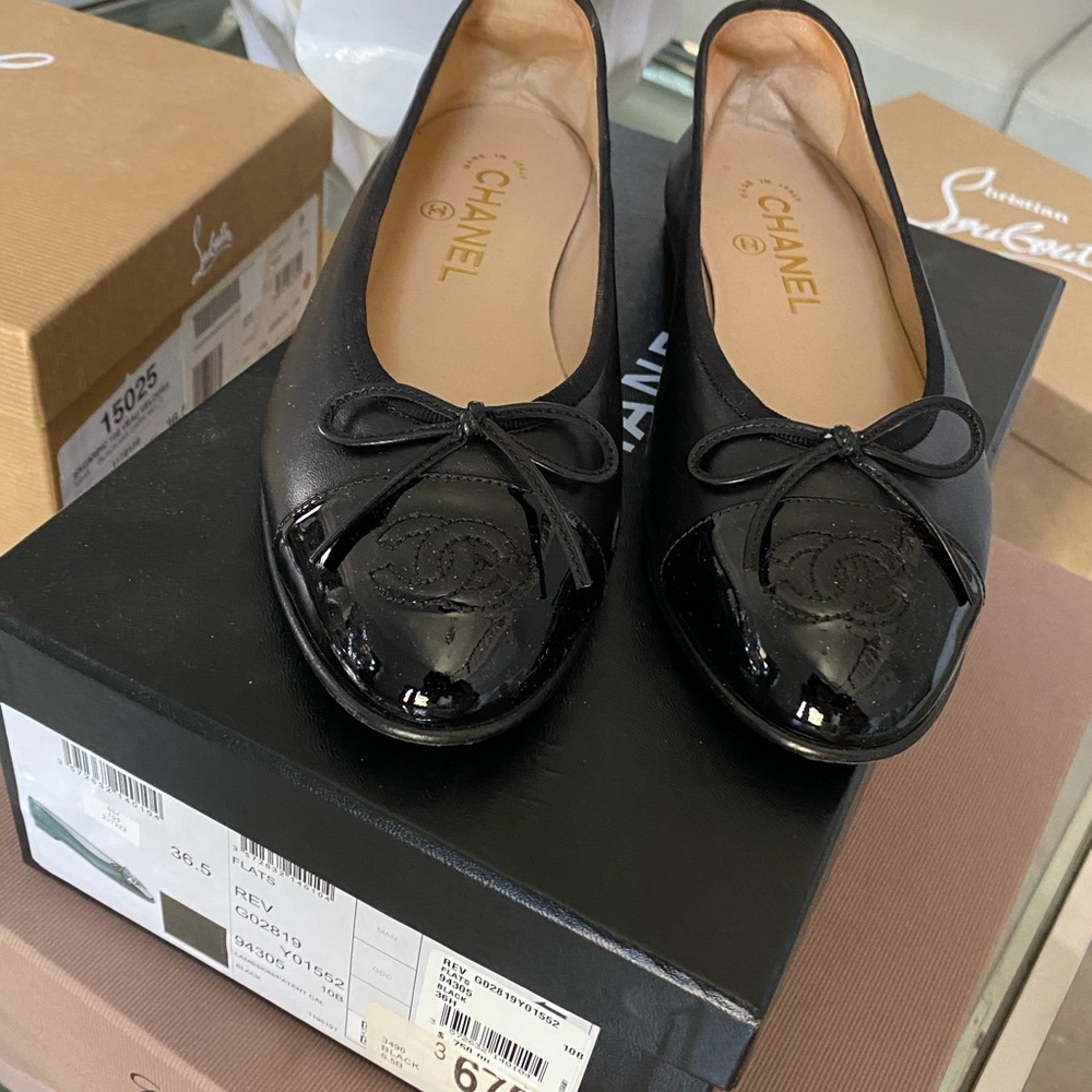CHANEL BALLET FLATS